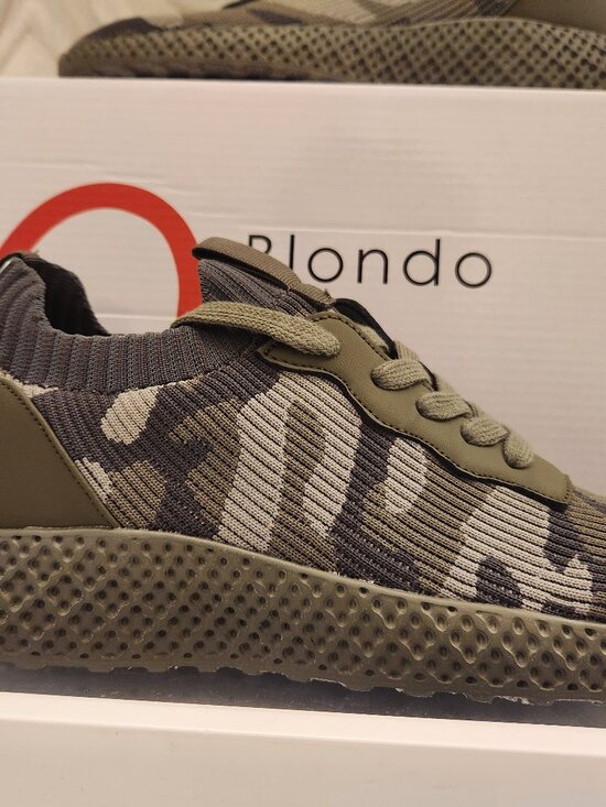 Blondo "Shara" Camo Knit Sneakers. NIB. Size 8.5 - Picture 1 of 11